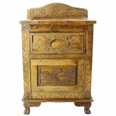 Κομοδίνο περίτεχνα σκαλίσματα 