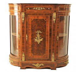 Μπαγιού με Βιτρίνα